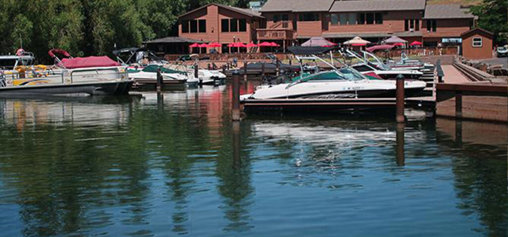 marina-cay-resort-docks